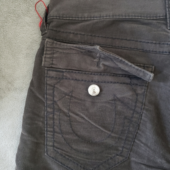 Levi's Corduroy Jean - Picture 11 of 12